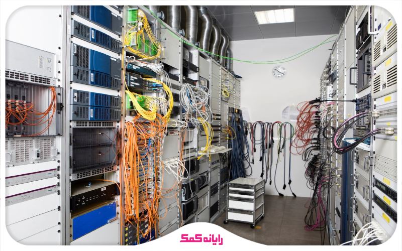 خطرات یک اتاق سرور غیراستاندارد: از دست رفتن دادهها تا خطر آتشسوزی | رایانه کمک